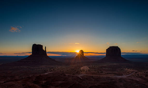 Monument Valley in the morning Monument Valley in the morning david merrick photos stock pictures, royalty-free photos & images