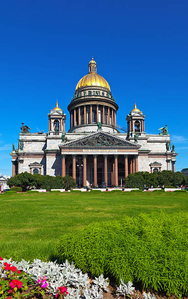 istock Saint Isaac's Cathedral in St. Petersburg 178588120