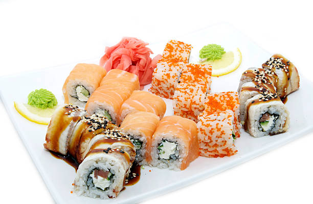 istock sushi, vegetables and seafood 178592551