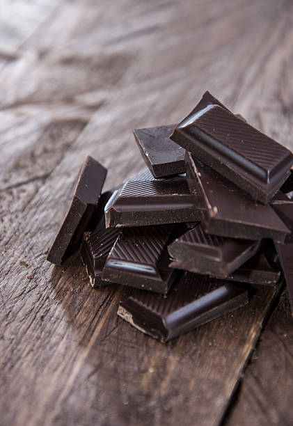 istock Heap of Chocolate on wood 178598301