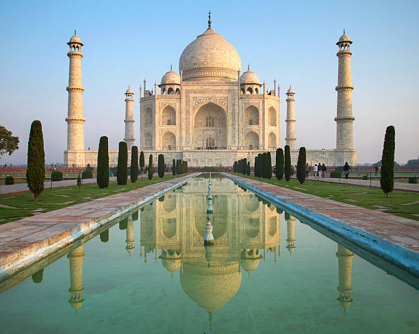 istock Perspective view on Taj Mahal mausoleum 178599641