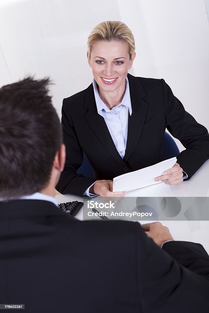 Executivo de negócios feminino sorridente - Royalty-free Adulto Foto de stock