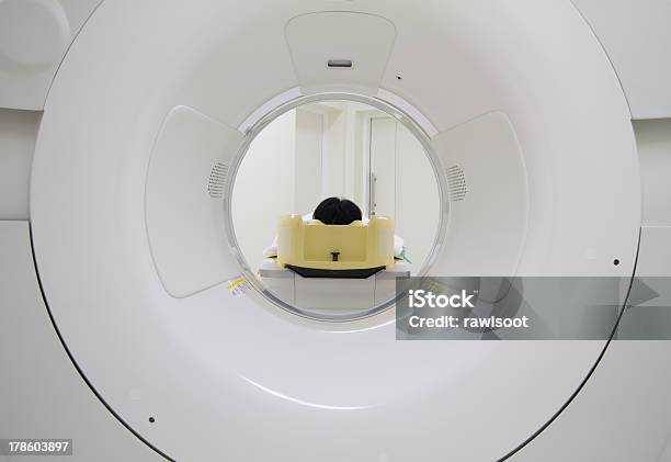 Mri スキャナー - MRI装置のストックフォトや画像を多数ご用意 - MRI装置, 人物, 機械