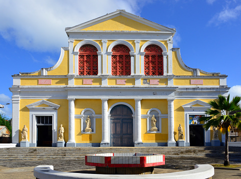 Pointe-à-Pitre, Guadeloupe: Saint-Pierre-et-Saint-Paul church, completed in 1817 to a design by the architect Nicolas Nassau - in the 1843 earthquake the building suffered substantial damage, the long reconstruction only completed in the 1870s  employed a metal structure made in mainland France by Maison Joly in Argenteuil, the church was a pioneer in the use of iron for religious buildings in the French colonies - Place Gourbeyre.