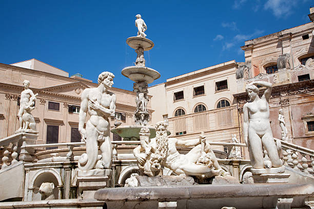 istock Palermo - Florentine fountain on Piazza Pretoria 178606086