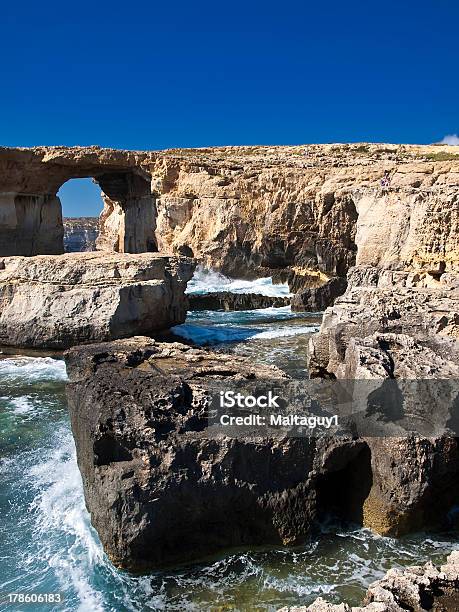 Azure Window I Błękitna Dziura - zdjęcia stockowe i więcej obrazów Bez ludzi - Bez ludzi, Charakterystyka brzegu, Dziura