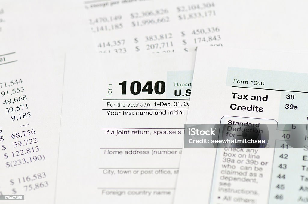 income tax form - Lizenzfrei Amerikanische Währung Stock-Foto