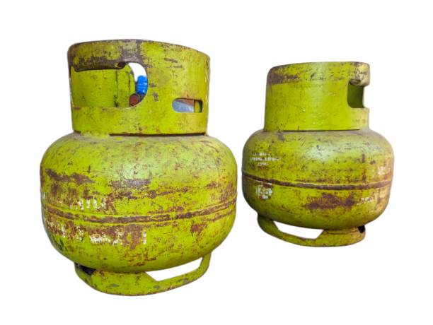 istock 3kg green LPG gas cylinder with white background. isolated 1786076249