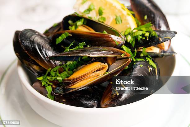 Mussel With White Wine Sauce On Table Stock Photo - Download Image Now - Food, Gourmet, Horizontal