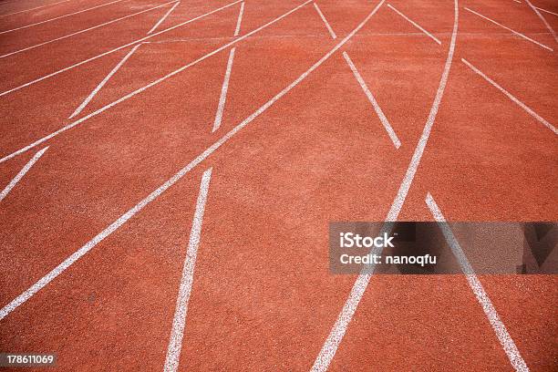 Red Running Track Stockfoto und mehr Bilder von Biegung - Biegung, Bildhintergrund, Entschlossenheit