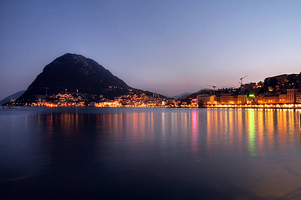 ルガーノ,スイス - ticino canton mountain lake lugano lake ストックフォトと画像