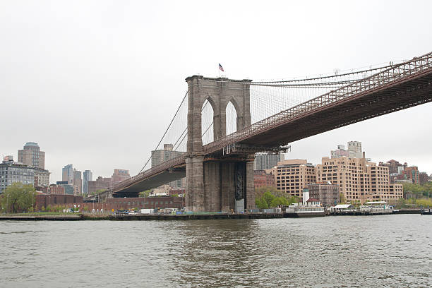 istock Brooklyn Bridge main structure, New York City 178612233