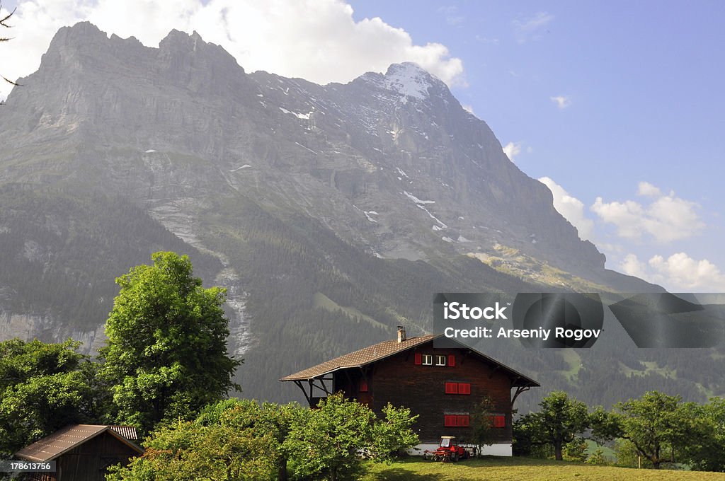 Chata w górach w Alpy Szwajcarskie - Zbiór zdjęć royalty-free (Alpy)
