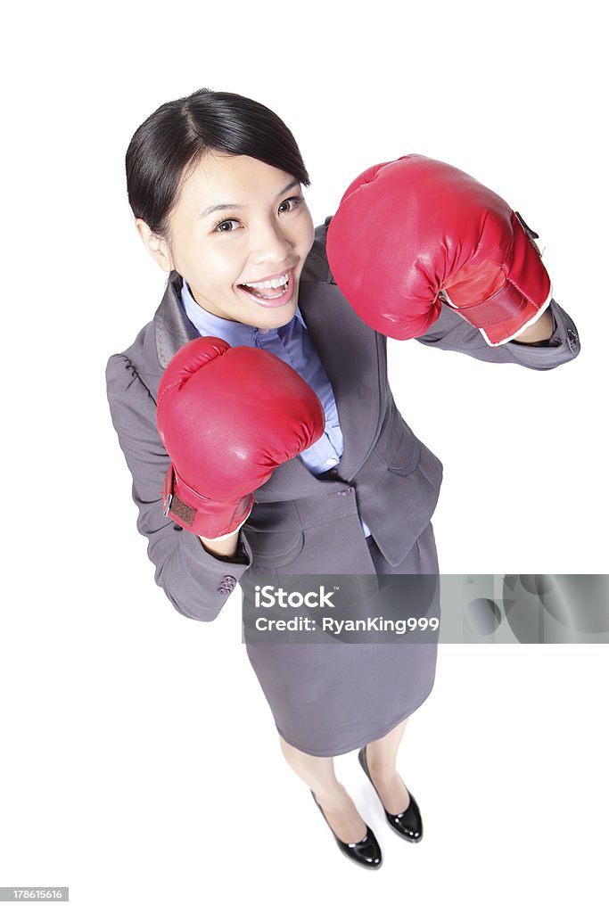 Mujer de negocios de boxeo con guantes de boxeo - Foto de stock de Adulto libre de derechos