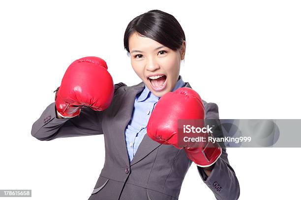 ボクシングビジネスの女性を撃退 - 1人のストックフォトや画像を多数ご用意 - 1人, アジアおよびインド民族, カットアウト