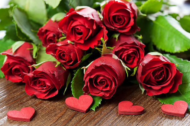 istock bouquet of roses 178618735
