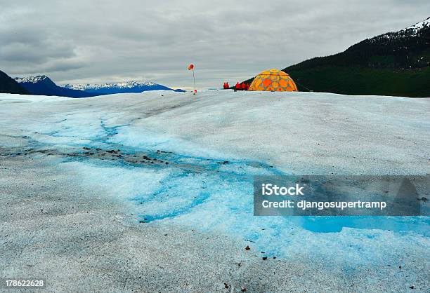 Glaciar Mendenhall Exploração Acampamento - Fotografias de stock e mais imagens de Acampar - Acampar, Alasca, Alterações climáticas
