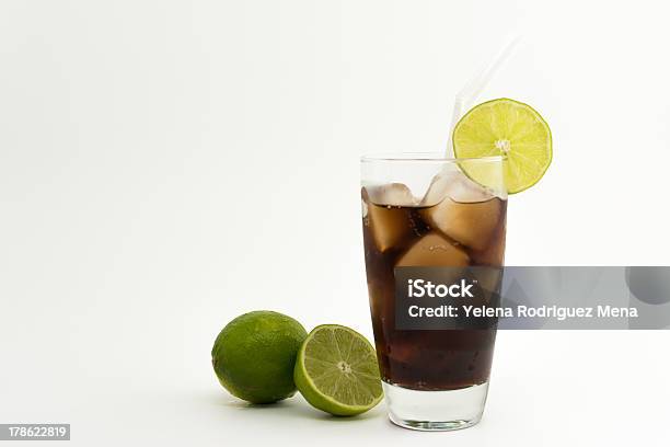 Cuba Libre Foto de stock y más banco de imágenes de Adulación - Adulación, Alcoholismo, Bar