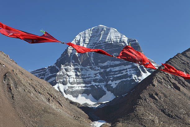 saint mont kailash - bonpo photos et images de collection