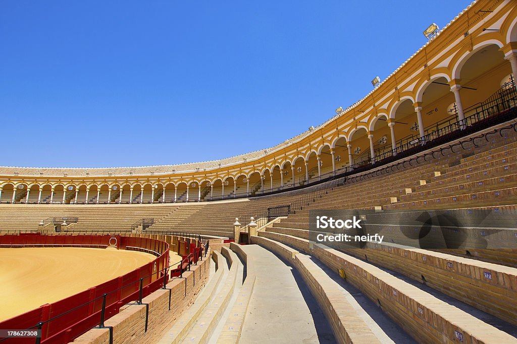 Sitze der Stierkampfarena, Sevilla, Spanien - Lizenzfrei Stadion Stock-Foto