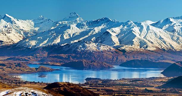 Lake Wanaka and mount Aspiring
