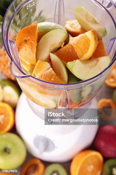 Mixer Mit Früchten Stockfoto und mehr Bilder von Abnehmen - Abnehmen, Ananas, Apfel