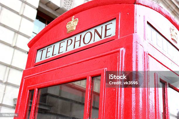 Традиционные Красные Телефонные Коробки — стоковые фотографии и другие картинки Англия - Англия, Великобритания, Вестминстер - Лондон