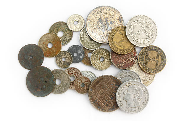 molto vecchio francese monete - obsolete coin old rouille foto e immagini stock