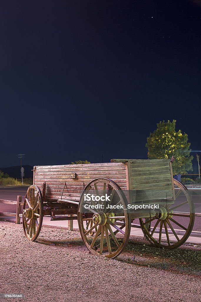 Stary western wagon. - Zbiór zdjęć royalty-free (Ciągnięty przez konie)