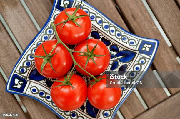 Tomaten Stockfoto und mehr Bilder von Fleischtomate - Fleischtomate, Fotografie, Horizontal