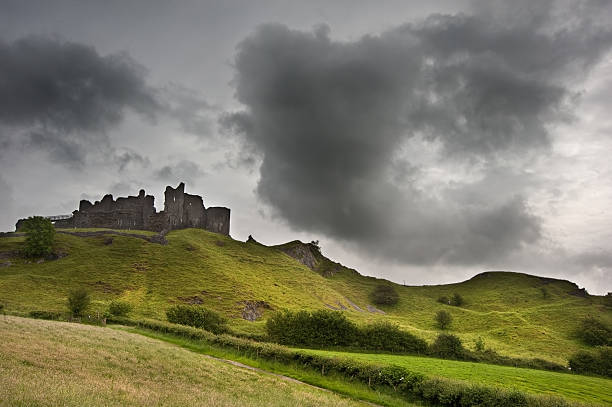 istock Ruined medieval castle landscape with dramatic sky 178639438