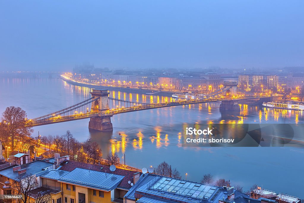 Vista notturna di Budapest - Foto stock royalty-free di Acqua