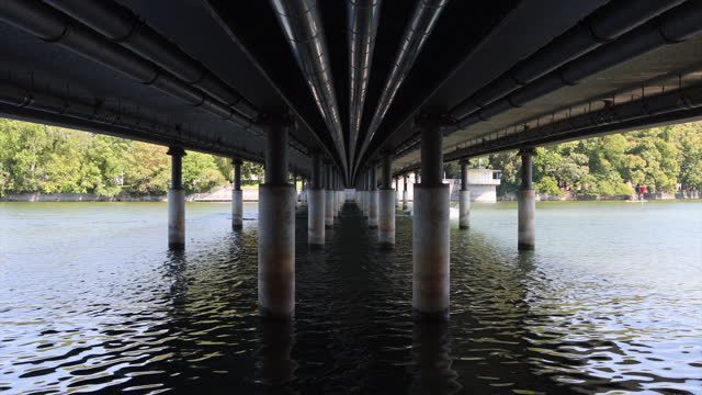 Underside of Brücke 