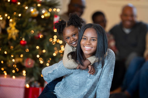 istock Sister Christmas Portraits 1786698905