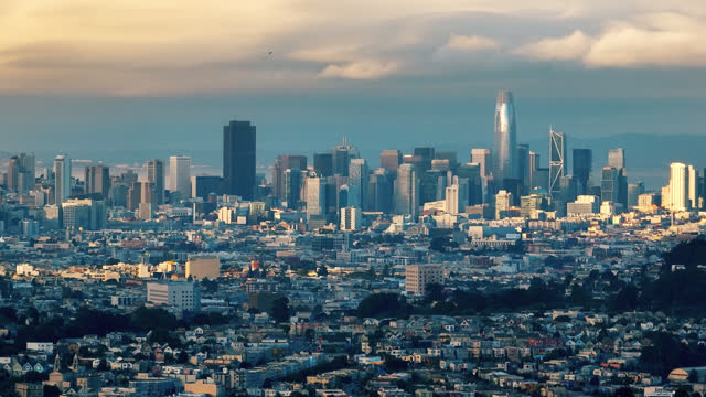 Panoramic Aerial Views of San Francisco's Dazzling Skyline at Dusk