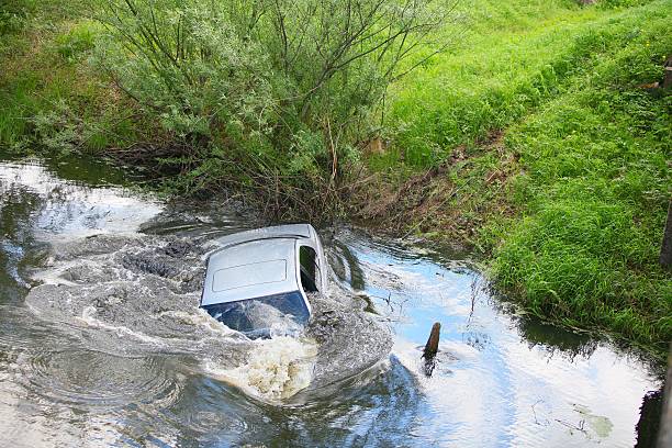 sinken auto - sinken stock-fotos und bilder