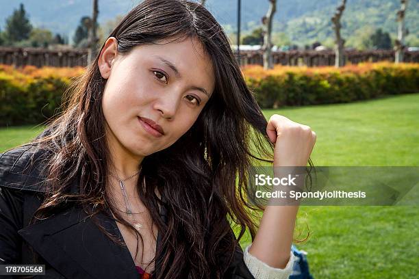 Junge Asiatische Frau In Napa Kalifornien Stockfoto und mehr Bilder von 2000-2009 - 2000-2009, Asiatischer und Indischer Abstammung, Attraktive Frau
