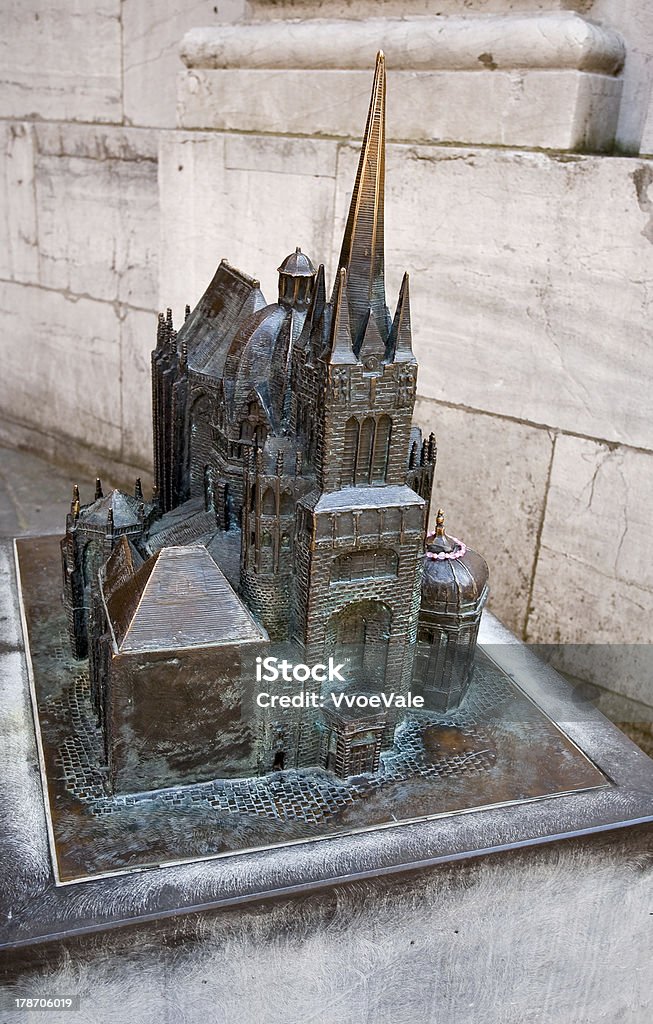 Бронзовый модели Ахенский собор - Стоковые фото Архитектура роялти-фри