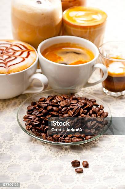 Foto de Seleção De Diferentes Tipos De Café e mais fotos de stock de Bebida - Bebida, Bebida com espuma, Branco