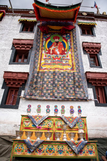 klasztor hemis – himalajski klasztor buddyjski (gompa) z linii drukpa, położony w hemis, w prowincji ladakh, w indiach - tibet monk architecture india zdjęcia i obrazy z banku zdjęć