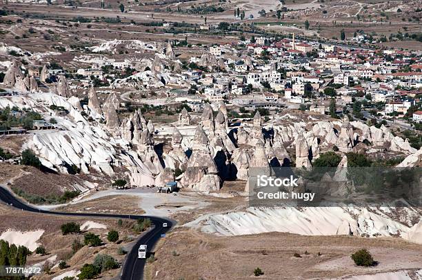 Foto de Formações De Arenito Na Capadócia Turquia e mais fotos de stock de Anatólia - Anatólia, Apartamento, Arenito