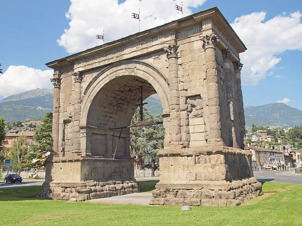 istock Arch of August Aosta 178719396