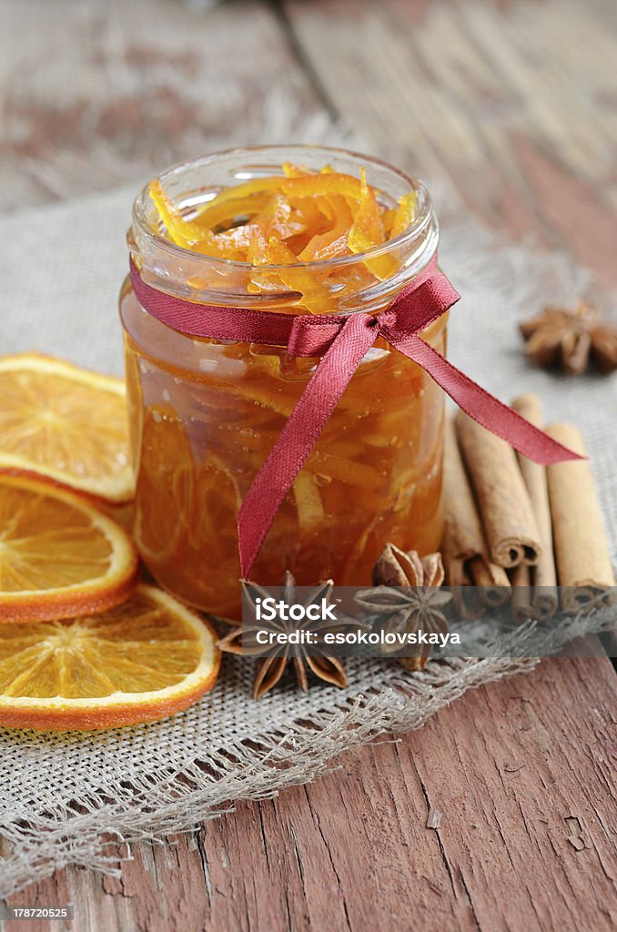 Hausgemachte Kandierte Peelings orange jam in Glas jar - Lizenzfrei Kandierte Frucht Stock-Foto