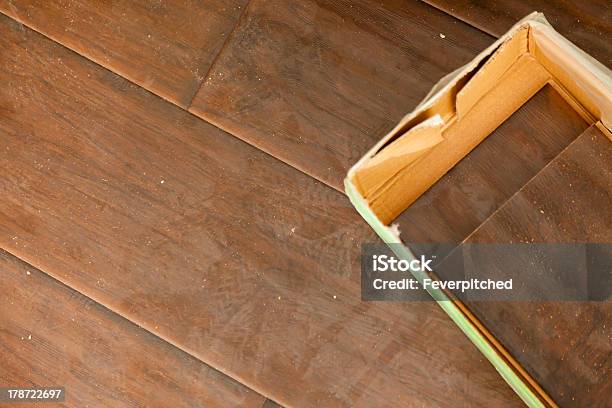 새로 설치된 브라운 적층판 바닥재용 DIY에 대한 스톡 사진 및 기타 이미지 - DIY, 가정의 방, 개선