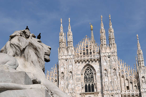 milano-dôme - dome milan italy architectural feature italy photos et images de collection