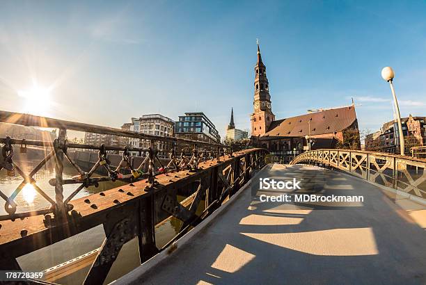 Sankt Catarina Hamburgo - Fotografias de stock e mais imagens de Hamburgo - Hamburgo, Bairro Antigo, Alemanha