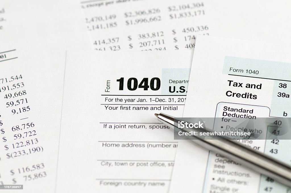 income tax form - Lizenzfrei Amerikanische Währung Stock-Foto
