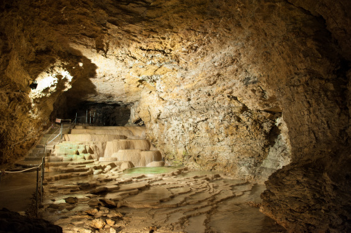 Les Grottes de Interior de la Baume photo
