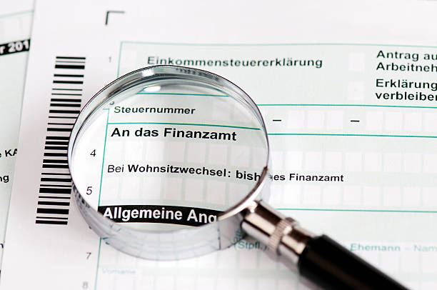 alemão formulário de imposto-einkommensteuererklaerung - tax tax form refund financial advisor imagens e fotografias de stock