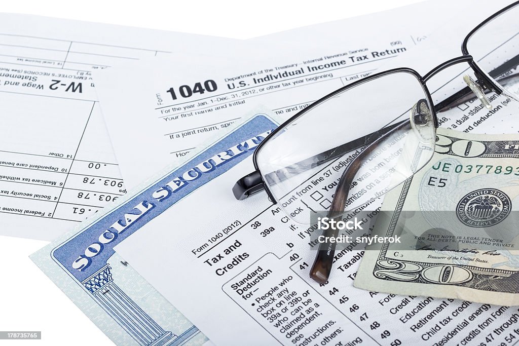 Preparación de impuestos - Foto de stock de Tarjeta de la seguridad social libre de derechos